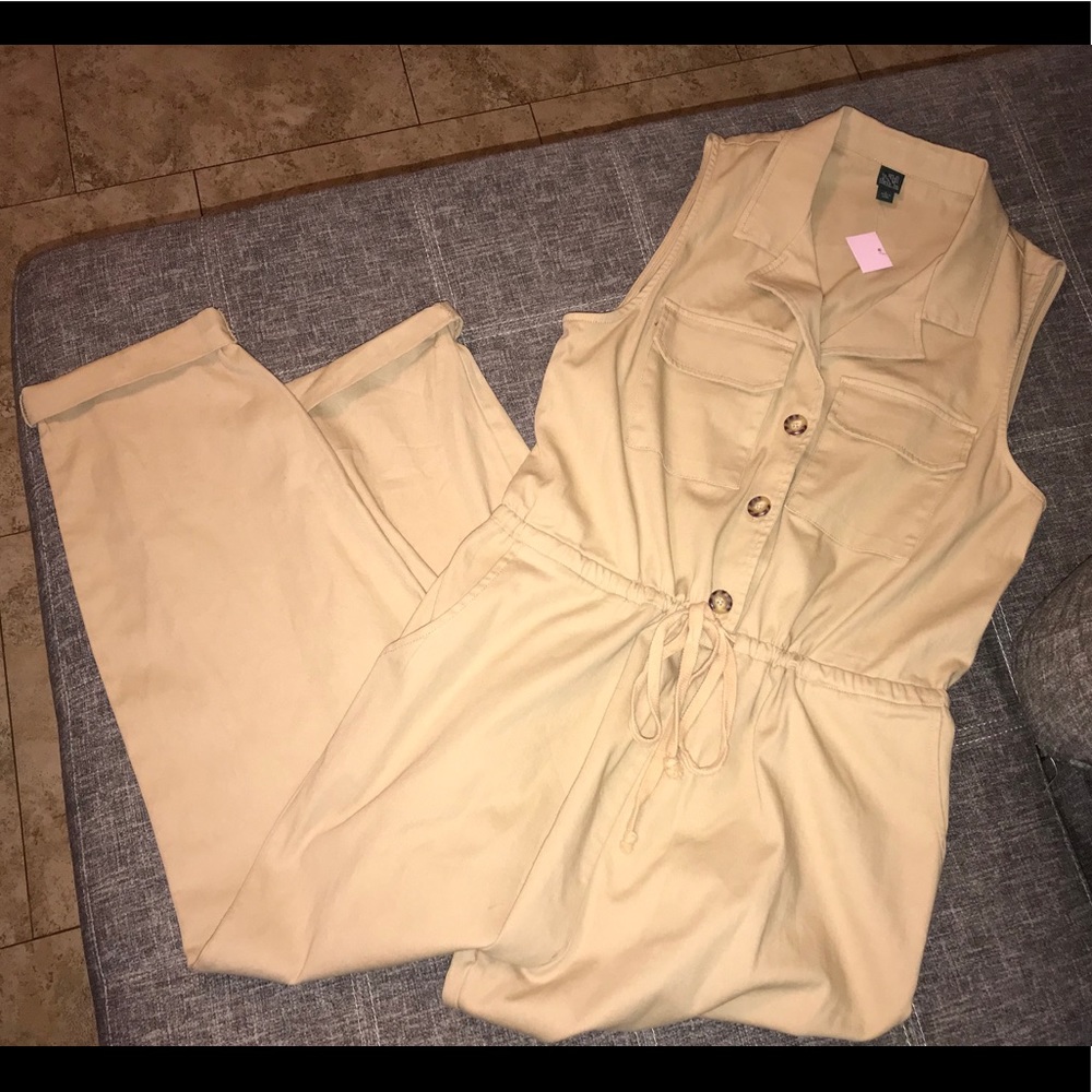 !NEW! Sleeveless Jumpsuit